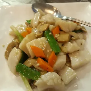 317. Sauteed Fresh Scallop & Bamboo Fungus with Egg