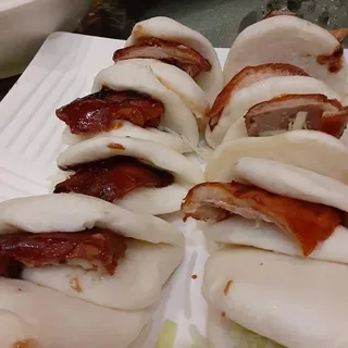 413. Peking Duck with Buns