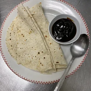 Pancakes that comes with Mu Shu pork