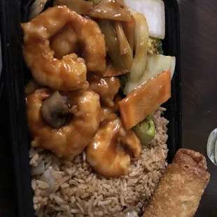 Shrimp w/ veggies dinner special.  Comes w/rice and an egg roll.