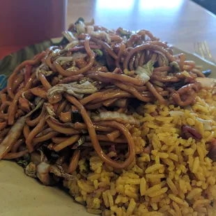 Chicken LoMein and Pork Fried Rice lunch special $5