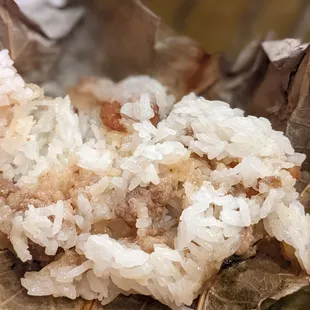 Sticky rice with pork and shrimp