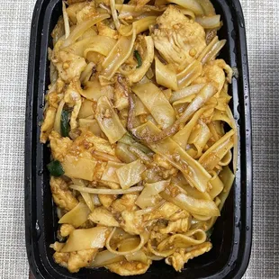 Ho Fun with Chicken