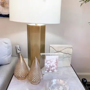 Table accessories + holiday trees!