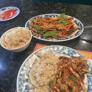 39. Chicken with Hot Garlic Sauce with snow peas