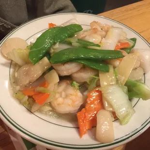 Assorted meat, prawn, &amp; scallops (fish ball, not a scallop).