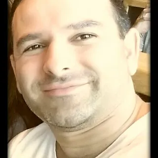M N.