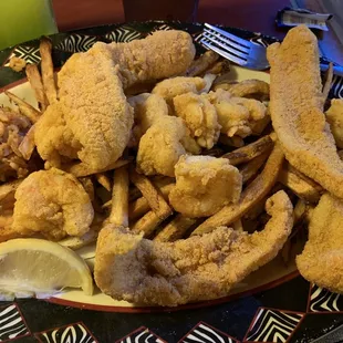Fish and shrimp platter