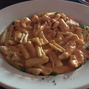 pasta dish, pasta, food