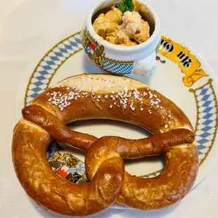 Obatzda mit Brezel