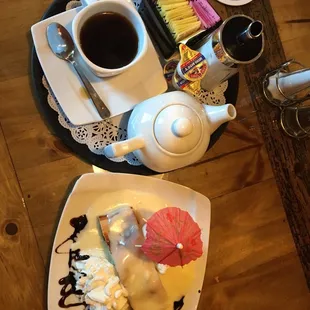 Apple strudel with a coffee tray.
