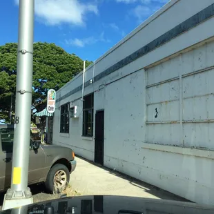 Excellent place to eat, especially for breakfast.