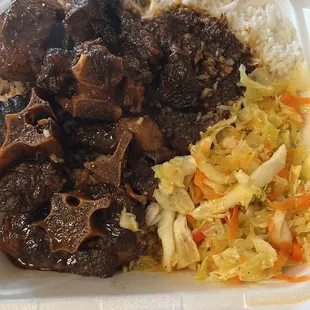 Oxtail with rice and steamed veggies