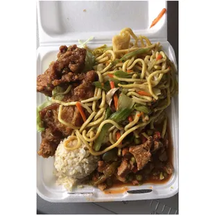 Fresh pancit, Pork Guisantis &amp; Garlic Chicken plate