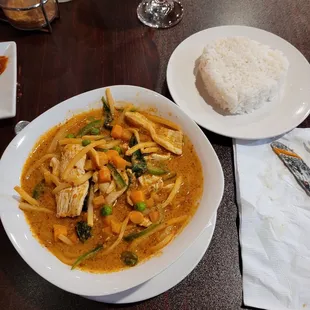Red chicken curry