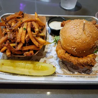 FRIED CHICKEN SANDWICH