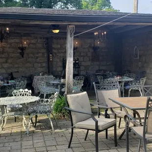 The breakfast courtyard