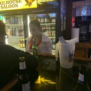 LOOK ELVIS-ETTE !  ( yeah REALLY YOUNG VERSION )