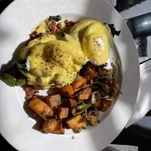 Chorizo eggs Benedict
