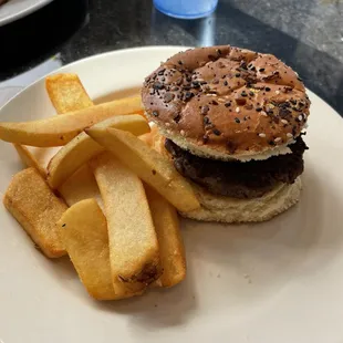 Kids hamburger &amp; fries