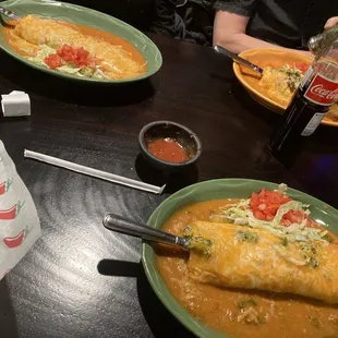 Bean and cheese burrito, Chile rellano burrito, shredded beef burrito