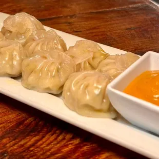 Momos