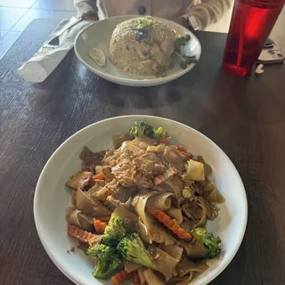 F2. Green Curry Fried Rice