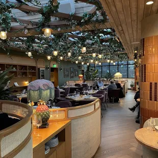 JAJA DINING ROOM, WITH GLASS CIELING