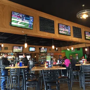 When the MGR arrive 2help the overwhelmed staff she walked in w/a McDonald's bag.  Woman, your staff needs help &amp; u stop 4 a Big Mac!?!