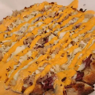 Reuben pizza