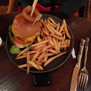 B 1 Bomber Burger