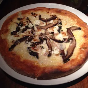 Portabella Mushroom & Shallot Pizza