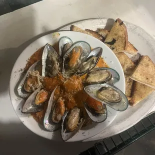 The sauce for these mussels, is to dye for