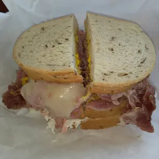 THE NEW YORKER!!! IN CLEVELAND, OHIO!!!! AT JAKE'S!!!!