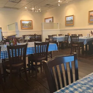 Dining room.
