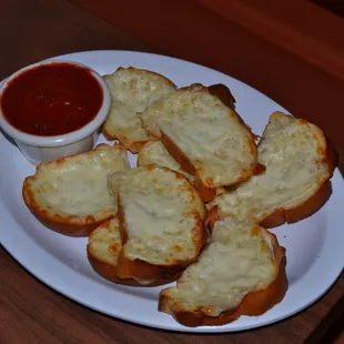 Cheese Bread with Sauce