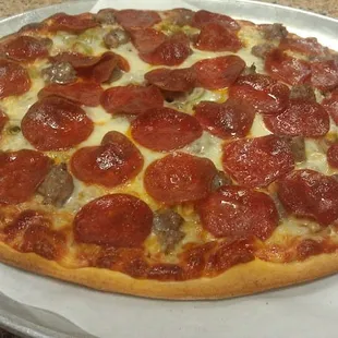 Oven Combo- Italian Sausage, Pepperoni, Onions, Mushrooms and Green Olives