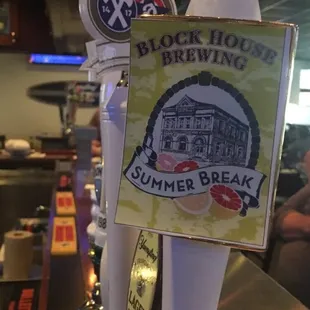 Blockhouse Summer Brew..... A crisp clean beer with a citrusy grapefruit punch. Love it!!!!!