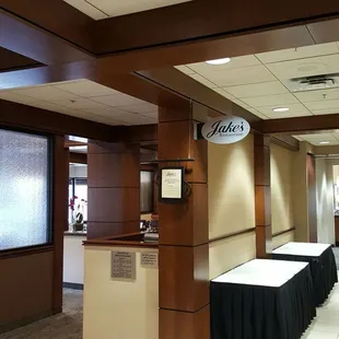 tables with black tablecloths