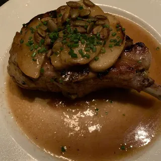 Iowa Karobuta Berkshire Pork Chop