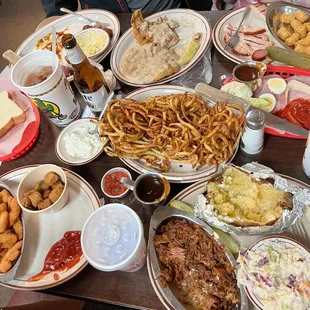 Pulled pork, kid's popcorn shrimp, kid turkey, 2 meat dinner with sausage and chicken fried steak