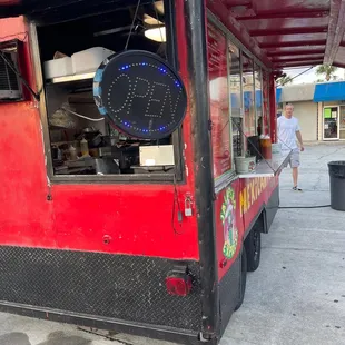 Mobile cantina