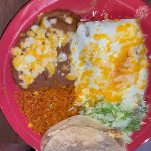 a plate of mexican food