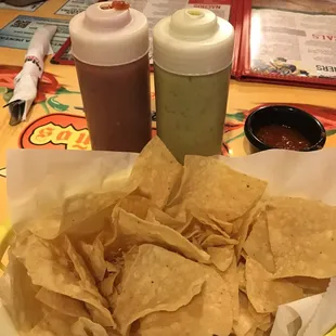Chips and salsa... delicious!!!