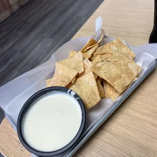 Chips & Queso
