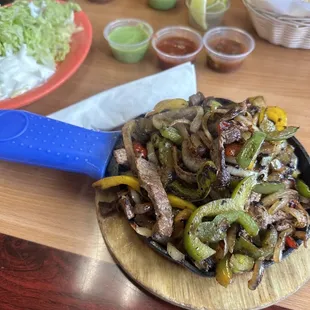 This place was amazing food was great !! Service was great , I will definitely go back !!