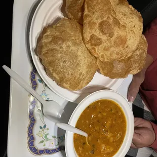 Aaloo Bedmi Puri