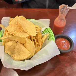 Chips &amp; salsa