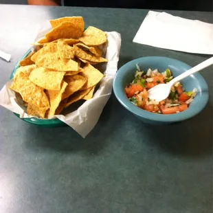 Poco de gallo con chips Chico