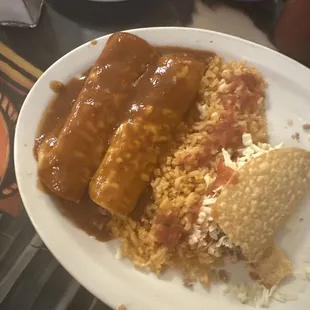 Enchiladas and tacos. Very good!